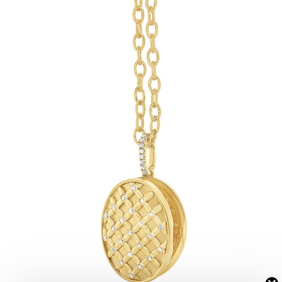 KC Designs 14K Diamond Oval Lattice Locket Necklace - Picture 3 of 7